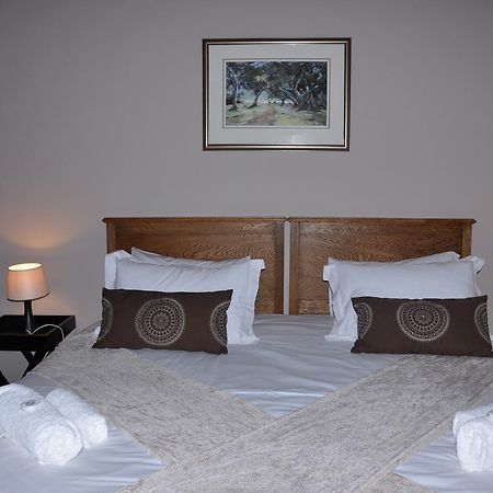 Berg En Dal Guesthouse Villiersdorp Екстериор снимка